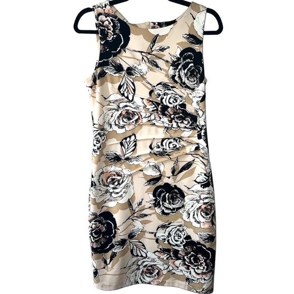 𝐏𝐄𝐀𝐂𝐇 𝐕𝐄𝐋𝐕𝐄𝐓 | FLORAL RUCHED SLEEVELESS DRESS - Picture 10 of 10